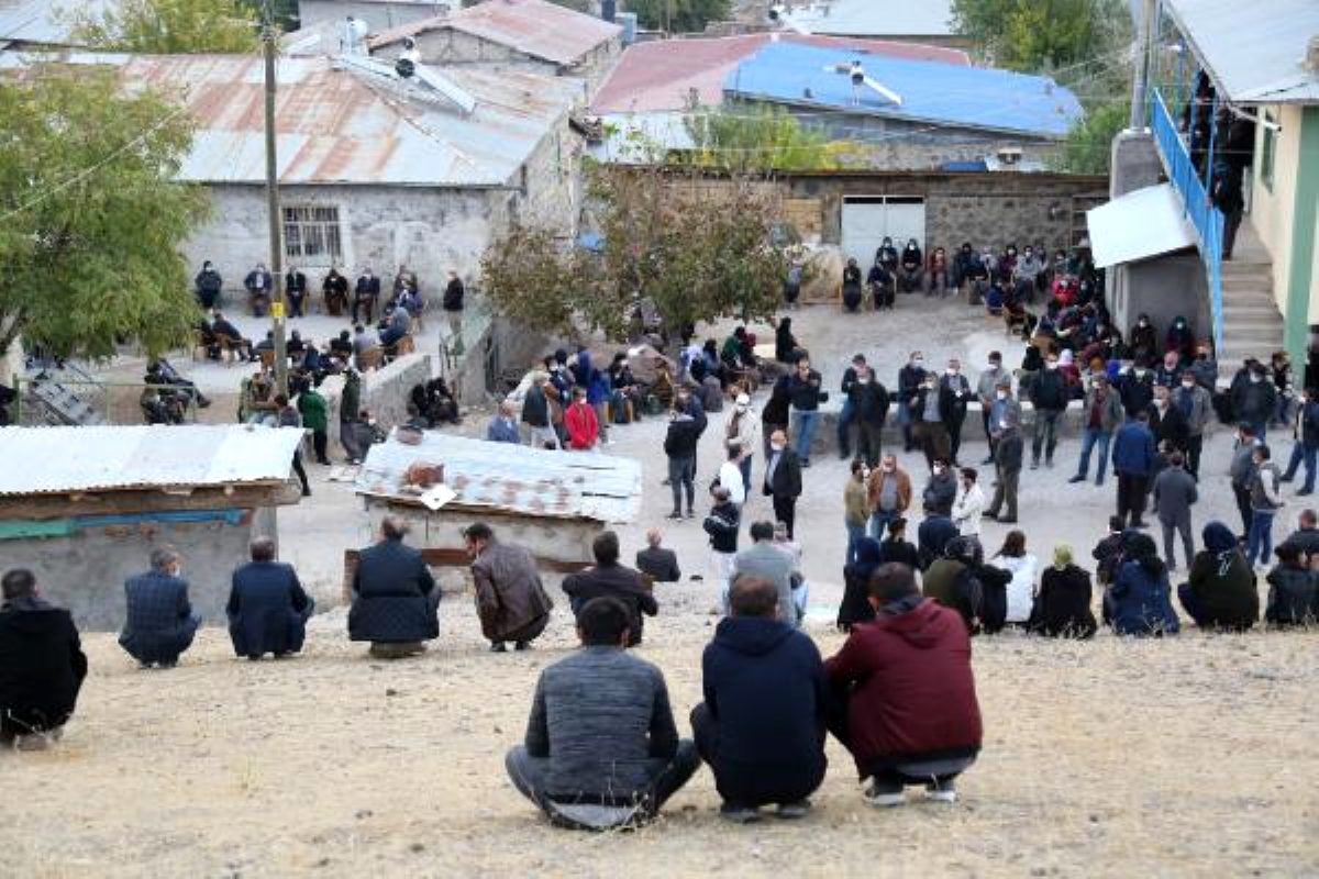 Depremde yaşamını yitiren TEOG birincisi Arda, Tunceli’de toprağa verildi