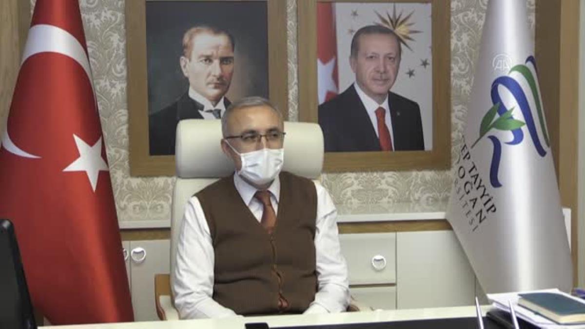 Recep Tayyip Erdoğan Üniversitesi Rektörü Karaman AA’nın ‘Yılın Fotoğrafları’ oylamasına katıldı