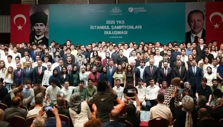 YKS şampiyonları İstanbul Valiliği’nin etkinliğinde buluştu